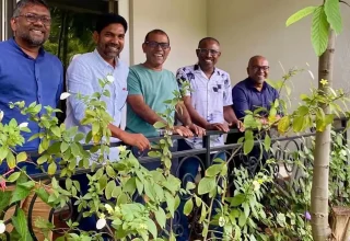 ރައީސް ނަޝީދުއާއި ބައްދަލުކުރައްވަން ފައްޔާޒް ހިމެނިވަޑައިގަންނަވާ ގޮތަށް އެމްޑީޕީގެ މެންބަރުންތަކެއް ގާނާއަށް