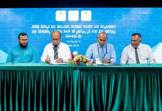 ނުކުޅެދުންތެރިކަން ހުންނަ ފަރާތްތަކަށް އަމާޒުކޮށްގެން އެމްޕަވަރމަންޓް ހަބެއް ގާއިމުކުރުމާ ގުޅޭ ގޮތުން ދިވެހިރާއްޖޭގެ ޒަކާތު ހައުސްއާއި މިނިސްޓްރީ އޮފް ސޯޝަލް އެންޑް ފެމިލީ ޑިވެލޮޕްމަންޓާ ދެމެދު އެއްބަސްވުމުގައި ސޮއިކުރުން