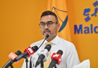 އެމްޑީޕީގެ ޕާލިމަންޓު ގުރޫޕުގެ ލީޑަރު، ހިތަދޫ ދެކުނު ދާއިރާގެ މެމްބަރު އިބްރާހިމް ނާޒިލް / ފޮޓޯ: އެމްޑީޕީ