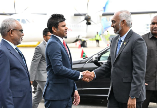 ރައިސުލްޖުމްހޫރިއްޔާ ޑރ. މުހައްމަދު މުއިއްޒު