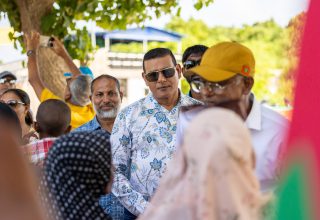 ރިޔާސީ އިންތިހާބުގެ ކެމްޕެއިނުގައި ރައީސް އިބްރާހިމް މުހައްމަދު ސޯލިހާއި، އެމްޑީއޭގެ ލީޑަރު އަހުމަދު ސިޔާމް