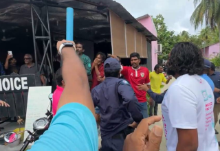 ޑރ މުއިއްޒު މަތިވެރިއަށް ވަޑައިގަތުމުން ހަމަޖެހުން ހިންގަން މަސައްކަތް ކުރަނީ.