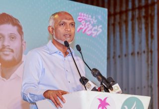 ރައީސް މުއިއްޒު ބައިވެރިވެ ވަޑައިގަންނެވި ކިނބިދޫ ދާއިރާގެ ޕީއެންސީ ކެންޑިޑޭޓްުގެ ކެމްޕޭން ޖަލްސާ