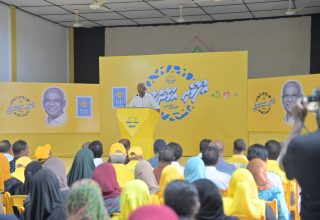 ރިޔާސީ އިންތިހާބަށް ކުރައްވާ ކެމްޕެއިންގައި ރައީސް ސާލިހު ކޮލަމާފުއްޓަށް ވަޑައިގަތުން.