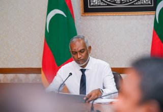 ކެބިނެޓު ބައްދަލުވުމުގައި ރައީސް ޑރ. މުހައްމަދު މުއިއްޒު -- ފޮޓޯ/ ރައީސް އޮފީސް