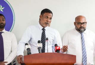 ރައްޔިތުންގެ މަޖިލީހުގެ ހުޅުމާލެ ދެކުނު ދާއިރާގެ މެމްބަރު ޑރ އަހުމަދު ޝަމްހީދު/ ފޮޓޯ: މަޖިލިސް