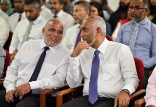 ރައީސުލްޖުމްހޫރިއްޔާ ޑރ. މުހައްމަދު މުއިއްޒާއި، މިނިސްޓަރ ޑރ. އަލީ ހައިދަރު