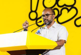 ކުރީގެ ފިނޭންސް މިނިސްޓަރު އިބްރާހީމް އަމީރު --- ސަން ފޮޓޯ/ މޫސާ ނަދީމް