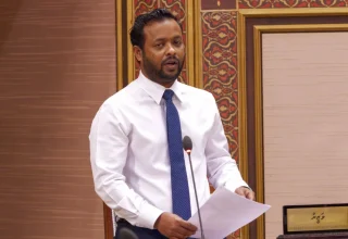 އިމާރާތްކުރުމާއި ބިނާރާއި ގެދޮރުވެރިކަމާއި އުމްރާނީ ތަރައްގީއާ ބެހޭ ވަޒީރު ޑރ.އަބްދުﷲ މުއްތަލިބު