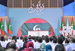 ޕީއެންސީގެ މަތީ މަޖިލިސް ރައީސް އިފްތިތާހުކޮށްދެއްވުން---ފޮޓޯ: ޕީއެންސީ