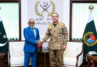 ރައްޔިތުންގެ މަޖިލީހުގެ ރައީސް، ޕާކިސްތާނުގެ ޗީފް އޮފް ޑިފެންސް ފޯސްއާ ބައްދަލުކުރެއްވުން