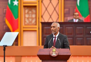 ރާއްޖޭގެ ރައީސުލްޖުމުހޫރިއްޔާ ޑރ މުހައްމަދު މުއިއްޒު ހުވާކުރެއްވުމަށްފަހު ތަގުރީރު ދެއްވަނީ: ފޮޓޯ/ ރައީސް އޮފީސް
