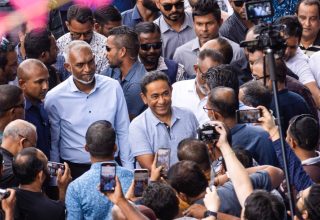 ރިޔާސީ އިންތިހާބަށް ފަހު ރައީސް ޔާމީން ގޭބަންދަށް ބަދަލު ކުރުން/ ފޮޓޯ: އަދަދު