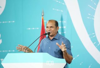 ޕީއެންސީ ހައުސްގައި ބޭއްވި ޕާޓީގެ ޖަލްސާއެއްގައި ދިއްދޫ ދާއިރާގެ މެމްބަރު ލަތީފް ވާހަކަ ދައްކަވަނީ/ ފޮޓޯ: ވަގުތު