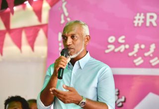 އިދިކޮޅު ކޮންގްރެސް ކޯލިޝަނުގެ ރިޔާސީ ކެންޑިޑޭޓު ޑރ. މުހައްމަދު މުއިއްޒު/ ފޮޓޯ: ކެމްޕެއިން ޓީމް