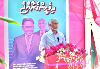 އިދިކޮޅު ކޮންގްރެސް ކޯލިޝަނުގެ ރިޔާސީ ކެންޑިޑޭޓު ޑރ. މުހައްމަދު މުއިއްޒު/ ފޮޓޯ: ކެމްޕެއިން ޓީމް