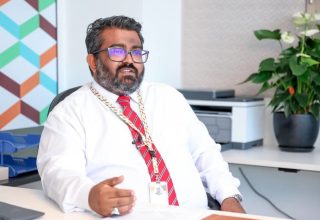 އެފްޑީސީގެ މެނޭޖިން ޑިރެކްޓަރ ހަމްދާން ޝަކީލު.