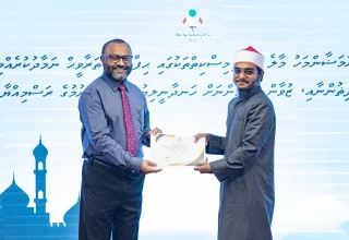 މާލެ ސިޓީގައި ރަމަޟާން މަހު އިމާމުވެ ތަރާވީޙް ނަމާދުކުރި ޒުވާން ޙާފިޡުންނާއި އިމާމުންގެ އަގުވަޒަންކުރުން
