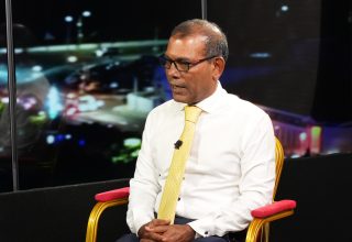 އެމްޑީޕީގެ ޗެއާޕާސަން އަދި ކުރީގެ ރައީސް މުހައްމަދު ނަޝީދު/ ފޮޓޯ: ސަންގު