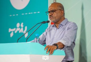 ޕީއެންސީގެ ޖަލްސާގައި ރައްޔިތުންގެ މަޖިލީހުގެ ނައިބު ރައީސް އަހުމަދު ނާޒިމް/ ފޮޓޯޯ: ވަގުތު