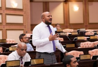 ޕީއެންސީގެ ނައިބު ރައީސް އަދި ބާރަށު ދާއިރާގެ މެމްބަރު އިބްރާހިމް ޝުޖާއު/ ފޮޓޯ: މަޖިލިސް