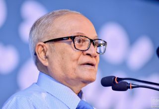 raees maumoon