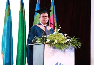 މެޕްސް ކޮލެޖުގެ 2025 ވަނަ އަހަރުގެ ދަސްވެނިވުމުގެ ރަސްމިއްޔާތު ޝަރަފުވެރިކޮށްދެއްވުން