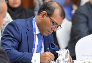 މަޖިލީހުގެ ރައީސް މުހައްމަދު ނަޝީދު.