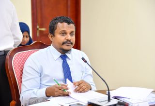 ރައްޔިތުންގެ މަޖިލީހުގެ ފުވައްމުލަކު މެދު ދާއިރާގެ މެންބަރު އަލީ ފަޒާދު/ ފޮޓޯ: މިހާރު