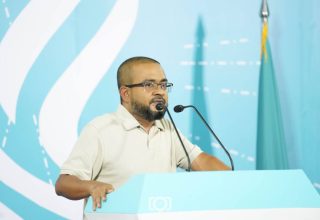 ޕީއެންސީ ހަރުގެ ޖަލްސާ ތެރެއިން ނިހާދު ވާހަކަ ދައްކަވަނީ-- ވަގުތު އިމޭޖަސް: އާދިން މޫސާ ލަތީފް