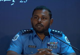 ޗީފް އިންސްޕެކްޓަރ އޮފް ޕޮލިސް ފަޔާޒު ވާހަކަދައްކަވާ މަންޒަރު