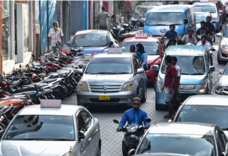 ދަތުރުފަތުރާއި މަދަނީ އުދުހުންތަކާ ބެހޭ ވުޒާރާ