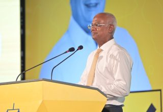 ރައީސް ސޯލިހު ވެލިދޫގައި--