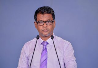 ޕްރިންސިޕަލް ސެކްރެޓެރީ ޓު ދަ ޕްރެޒިޑެންޓް އޮން ޕަބްލިކް ޕޮލިސީ، ޢަބްދުﷲ ނާޒިމް އިބްރާހީމް-- ފޮޓޯ: ރައީސް އޮފީސް