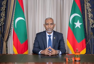 ރައީސުލްޖުމްހޫރިއްޔާ ޑޮކްޓަރ މުޙައްމަދު މުޢިއްޒު