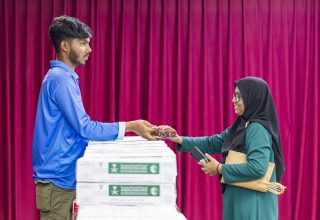 ސައުދީން އިސްލާމީ ކަންތައްތަކާ ބެހޭ ވުޒާރާއާ މީގެ ކުރިން ކަދުރު ހަވާލު ކުރުން