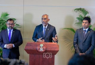 ރައީސް ޗައިނާ ދަތުރުފުޅަށްފަހު ނޫސްވެރިންނާއި ބައްދަލު ކުރެއްވުން.