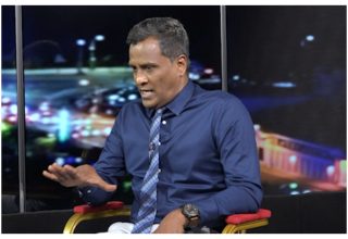 ކުރީގެ ހޯމް މިނިސްޓަރު އުމަރު ނަސީރު ސަންގު ޓީވީގެ ޚަބަރަށްފަހު ޕްރޮގްރާމްގައި ވާހަކަ ދައްކަވަނީ